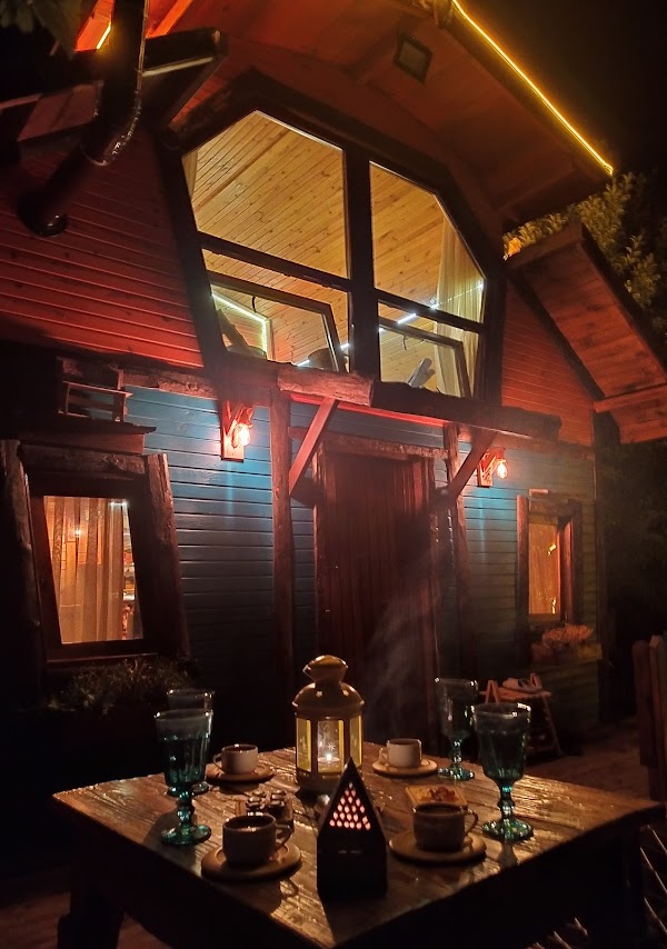 Sapanca'da Doğa ve Göl Manzaralı, İzoleli ve Şömineli, 2+1 Bungalow